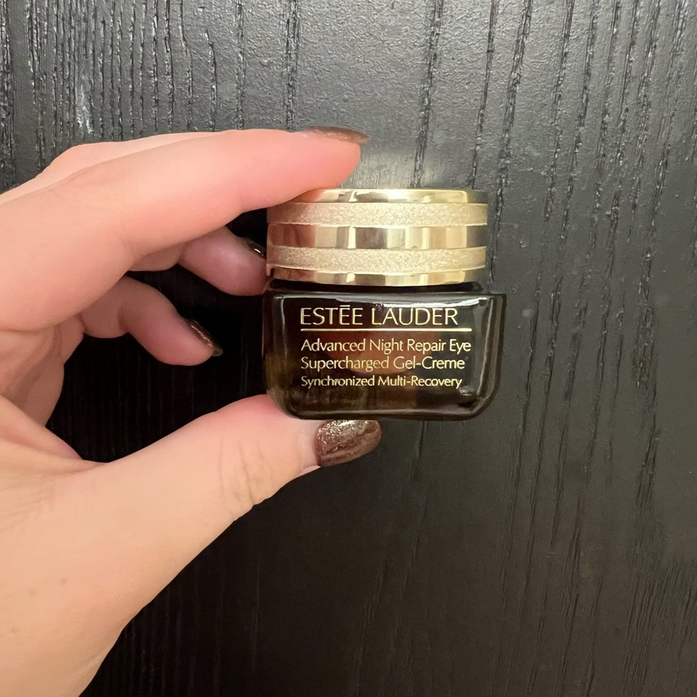Estee Lauder Advanced Night Repair Eye Gel-Creme in Gold and Brown